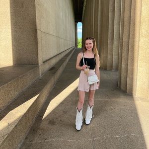 Meet your Posher, Yelena